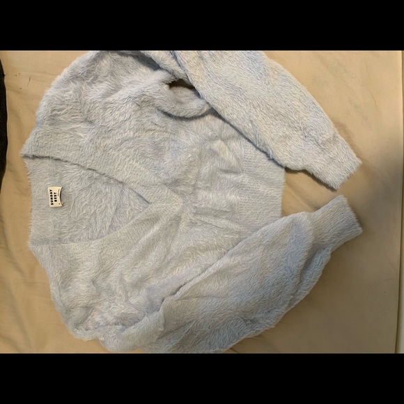 ARITZIA Blue sweater - Picture 1 of 3